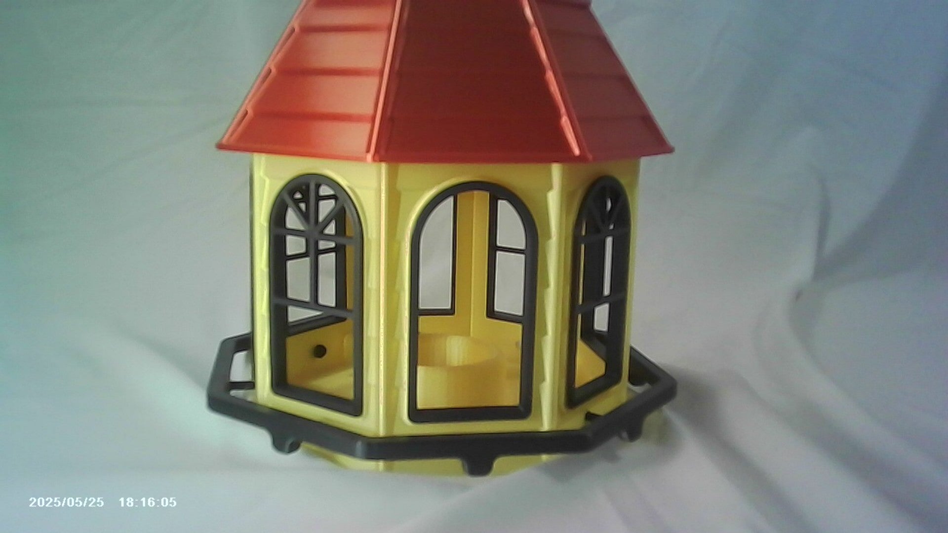 Flat Roof Bird Feeder