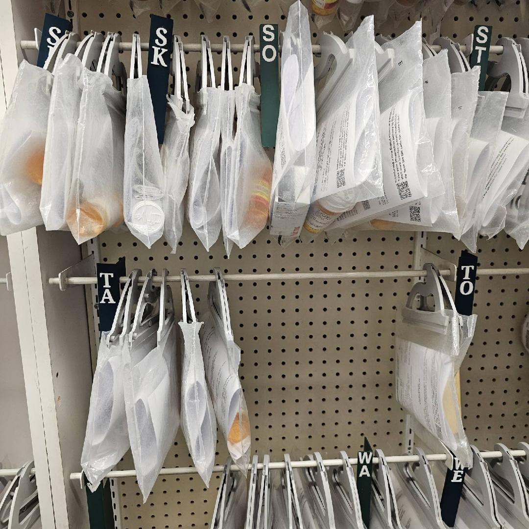 GripRx™ Bag Hanger Divider - Blank For Stickers